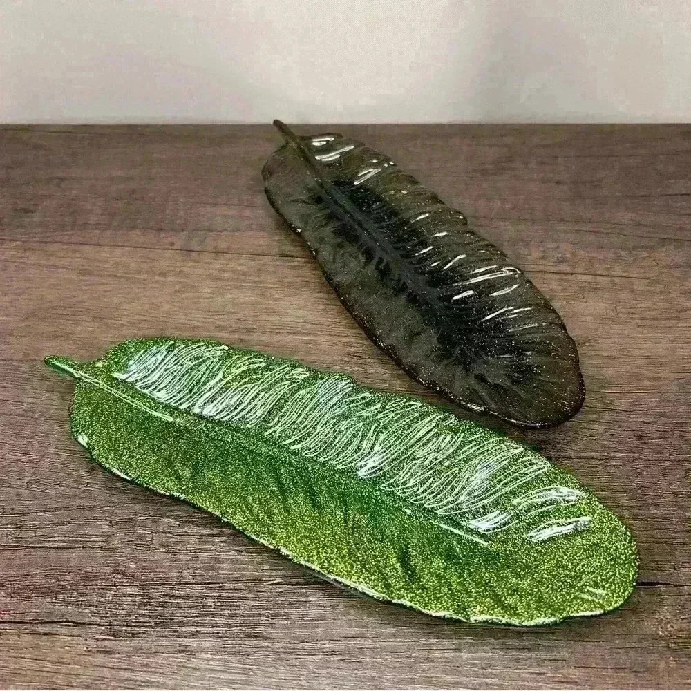 Set of Two Hand Crafted Decorative Resin Leaves / Trinket Holders